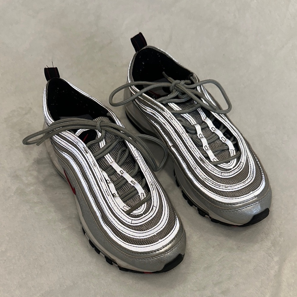 NIKE Gray and Silver Athletic Shoes